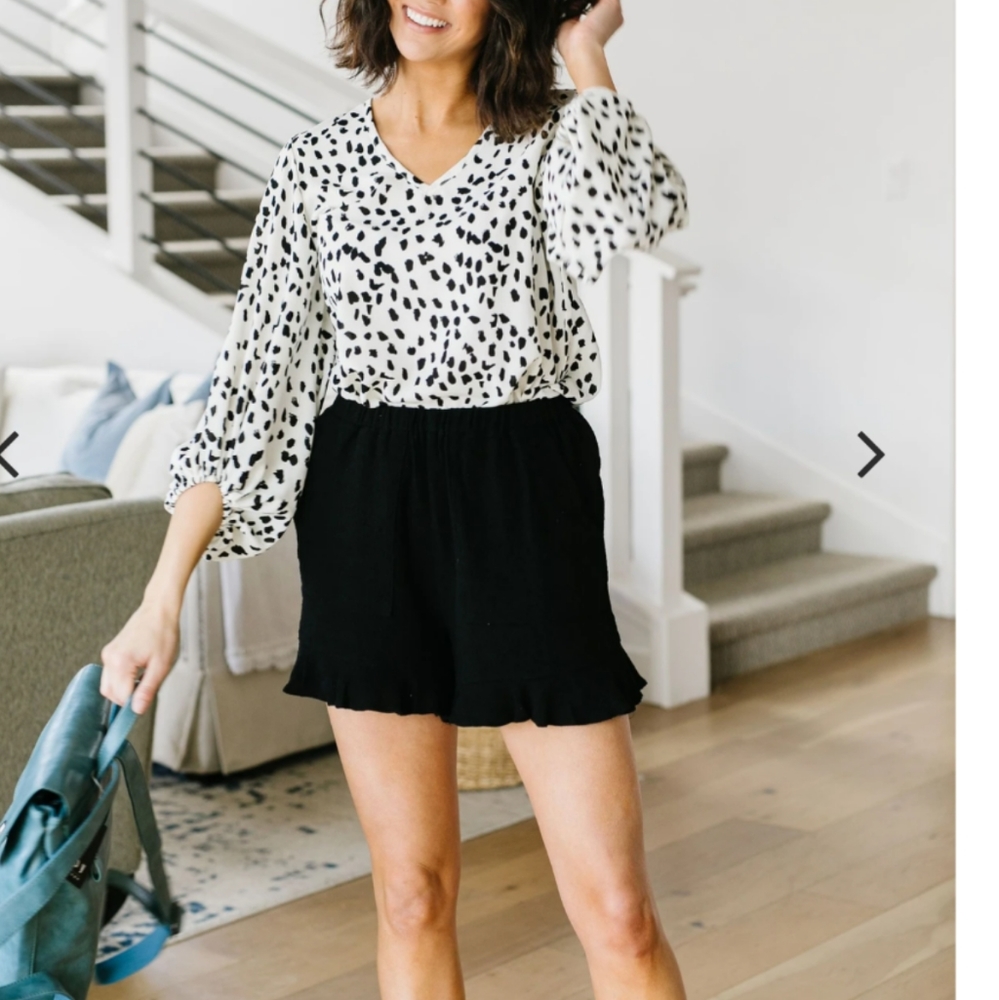 Lovely v neck blouse top sexy brand new!